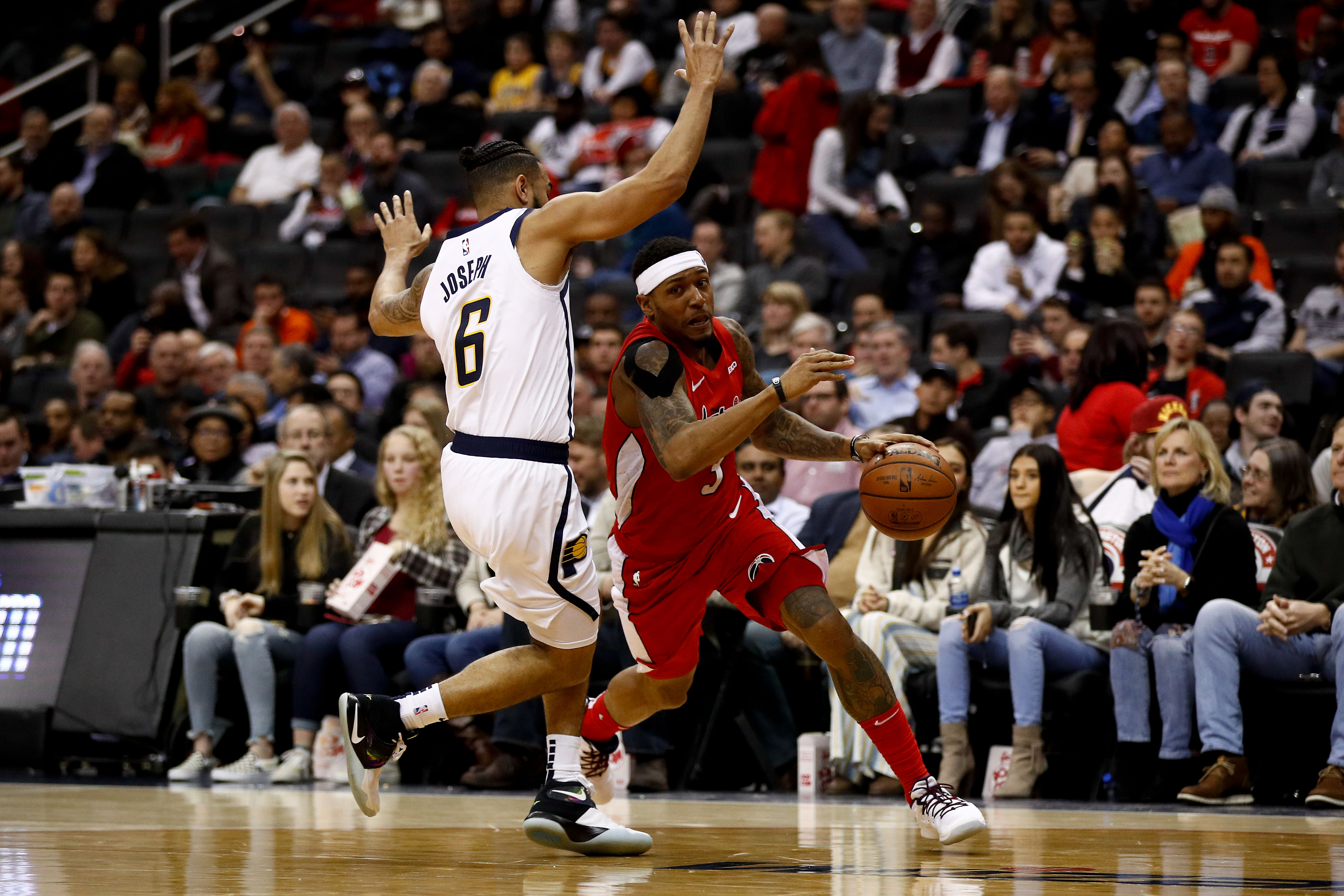 体育直击CBA：山东男篮迎战山西 打响保“位”战